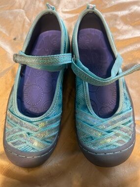 Girls Teal Mary Jane Sandals with Purple Insole size 2 medium.